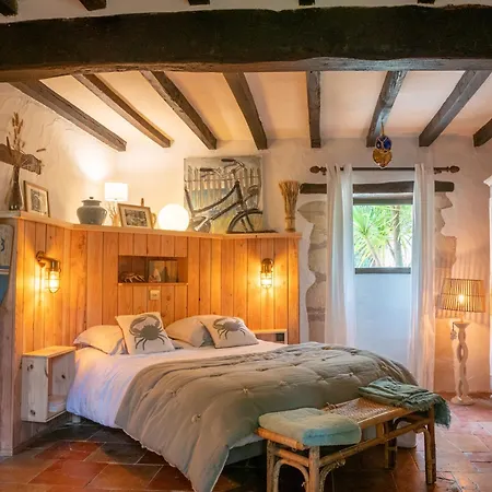Pensión Hameau Barnabe *